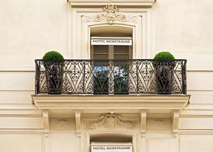 Hotel Montaigne Paris