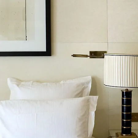 Montaigne Otel 5*