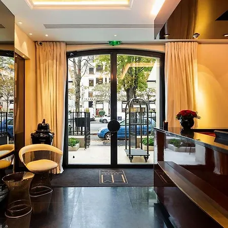 Otel Montaigne