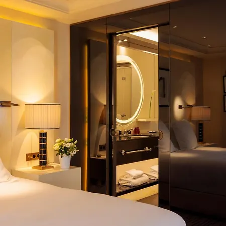 Otel Montaigne