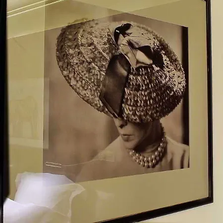Montaigne Otel Paris