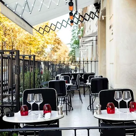 Montaigne 5* Paryż