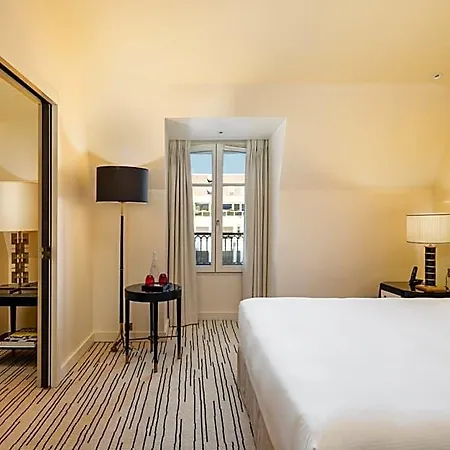 Hotell Montaigne 5*