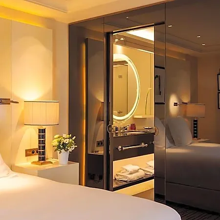 Montaigne 5*