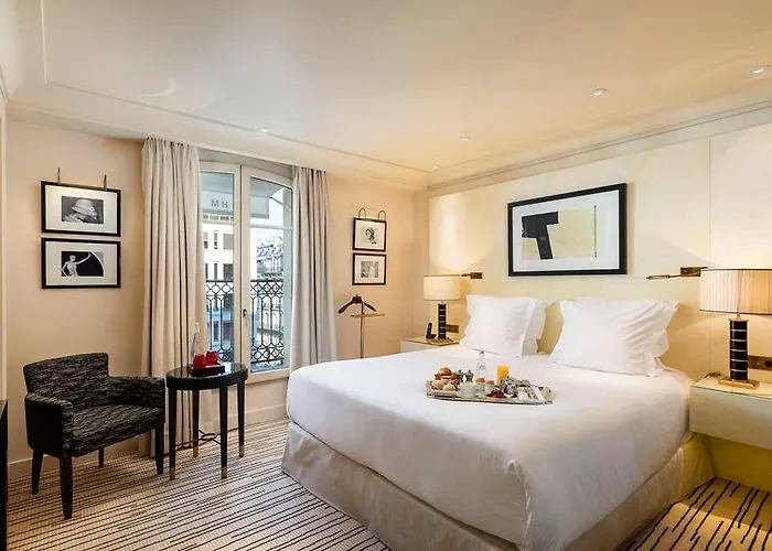 Montaigne 5*