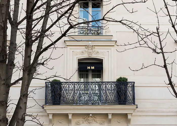 Montaigne 5* פריז