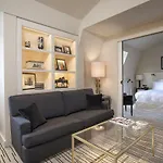 Montaigne Hotell 5*