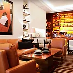 Montaigne Paris