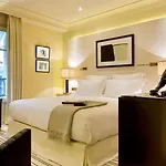 Hotell Montaigne Paris