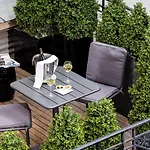 Hotell Montaigne 5*