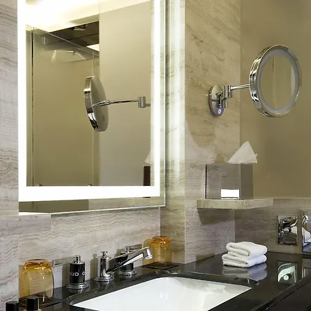 Montaigne 5*