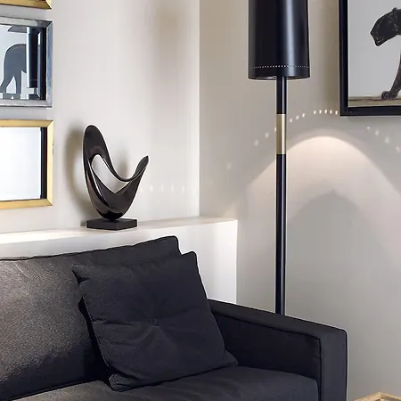 Montaigne Hotel