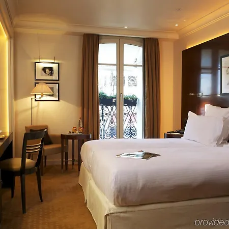 Montaigne Hotel
