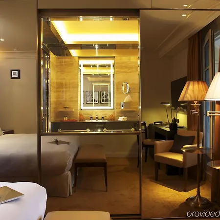 Montaigne 5*