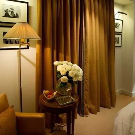 Montaigne Hotel 5*
