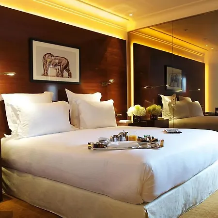 Montaigne Paris